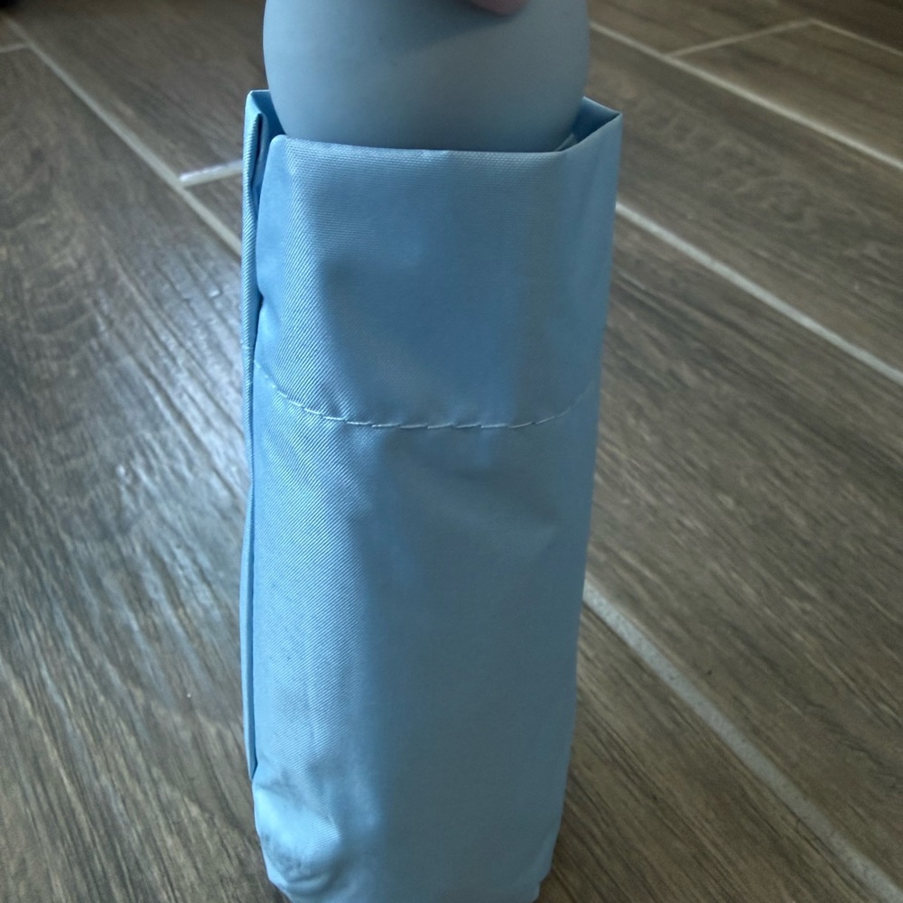 Mayle White Humidifier with Antler Design and umbrella to match